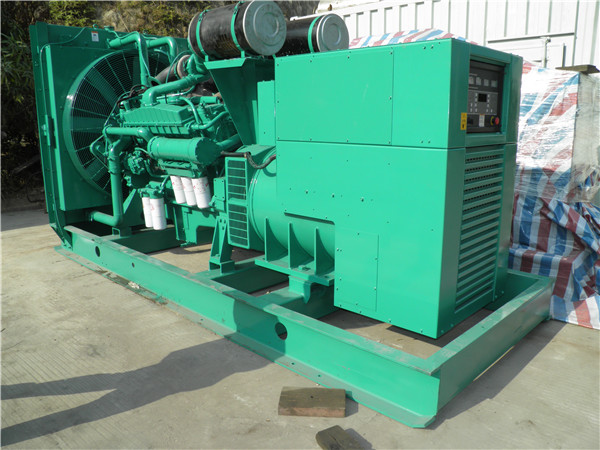 怒江出租发电机 发电机组厂家：柴油发电机组的控制屏的作用是什么？