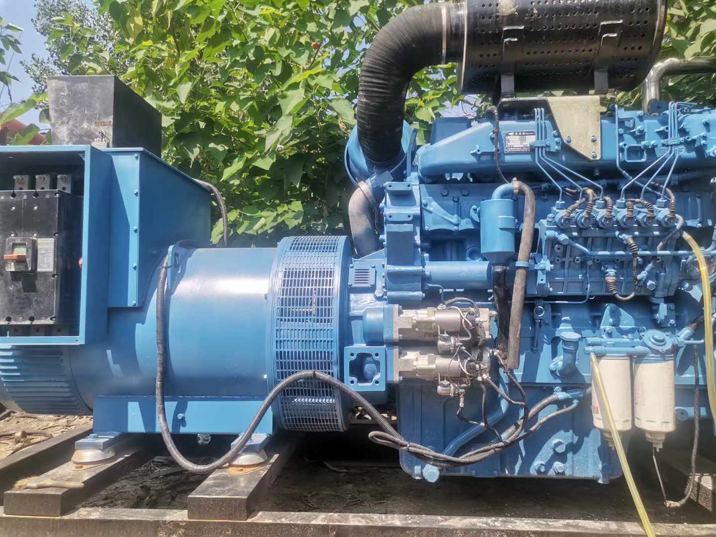 怒江详细说明降低 800kW 柴油发电机输出电流波动的方法