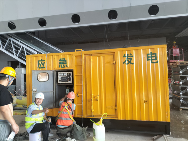 怒江怎样判断空气滤清器是否需要更换？