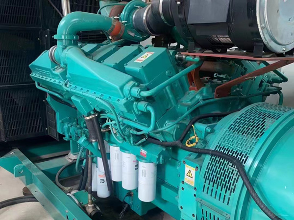 怒江更换100kW柴油发电机组机油时，需要注意哪些事项？